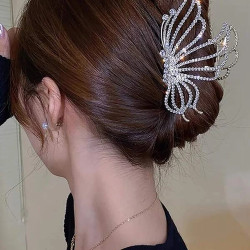 قباضة شعر بشكل فراشة مزينة بأحجار الراين فضي