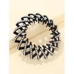 اكسسوارات شعر مزينة بأحجار الراين