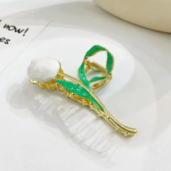 قباضة شعر بشكل زهرة 