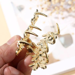 قباضة شعر لؤلؤ صناعي مزخرف بزهر قطعة واحدة