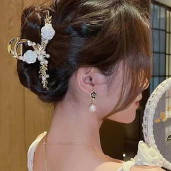 قباضة شعر مزين باللؤلؤ لون ذهبي لؤلؤ ابيض