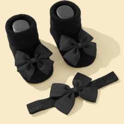 طقم جوارب مع ربطة راس للبنات الصغار اسود