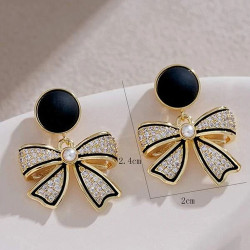 اقراط متدلي من احجار الراين 