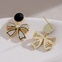 اقراط متدلي من احجار الراين 