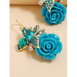 اقراط مزخرف بزهر ومنقوش بحجر الراين