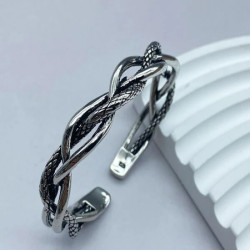 سوار مفتوح ملفوف