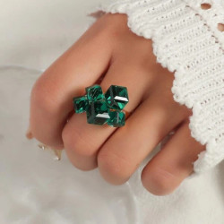 خاتم بديكور مكعب