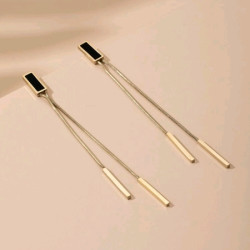 اقراط متدلي ذهبي 