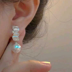 اقراط فضية نسائية مرصعة بالزركون 