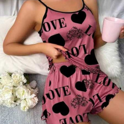 طقم بيجامة بجرافيك القلب وعبارة 