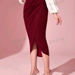 تنورة ثنية الحافية بلون موحد