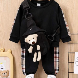 بلوفر اسود بنقش مربع وحقيبة دبدوب للأطفال 