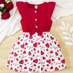 فستان بطباعة قلوب وعبارة للبنات 