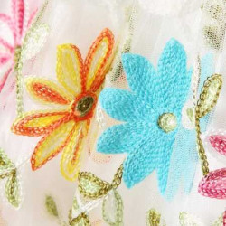 فستان مزخرف بقوس بحافة مطرزة بأزهار للبنات