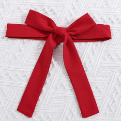 بلوفر برسوم وتنورة بازرار امامية 