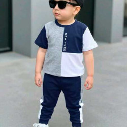 طقم للأطفال الصغار ناعم وانيق