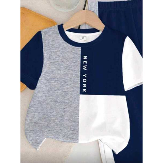 طقم للأطفال الصغار ناعم وانيق