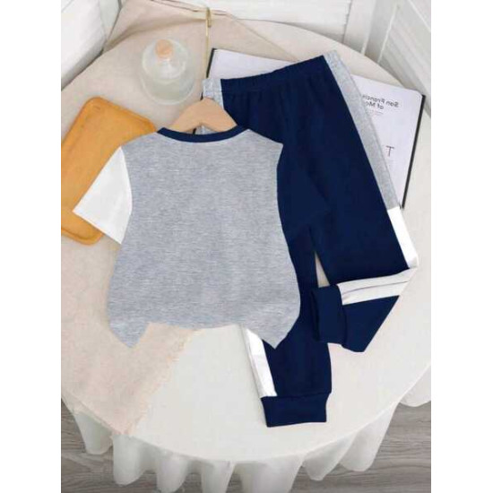 طقم للأطفال الصغار ناعم وانيق