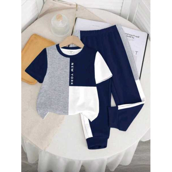 طقم للأطفال الصغار ناعم وانيق