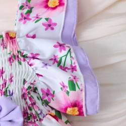 فستان طباعة الأزهار بكشكش وفيونكات أمامية 