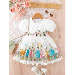 فستان ابيض بتطريز زهور ملونة للبنات الصغار 