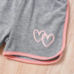 تي شيرت وشورت رياضي للبنات الصغار طباعة قلب