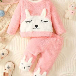 طقم تيدي ثقيل فرو مطرز برسوم 