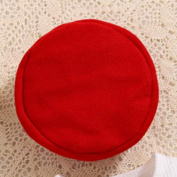 طقم تنورة وبلوزة أكمام طويلة بيضاء مع فيونكة حمراء