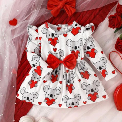 فستان قلب وطباعة دب مع فيونكة وربطة راس 