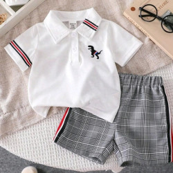 طقم قميص بولو مطرز بشخصية ديناصور مخطط ممتع للأولاد