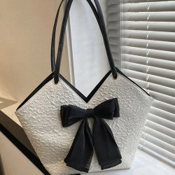 حقيبة كتف مزخرف بعقدة الفراشة 