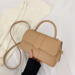 حقيبة مربعه جلد صناعي بمقبض 